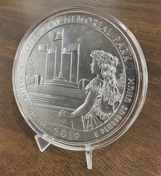 MOEDA DOS USA QUARTER DOLLAR 2019 -  PRATA 0.999 FINE SILVER 5.0 OZ AMERICAN MEMORIAL PARK.