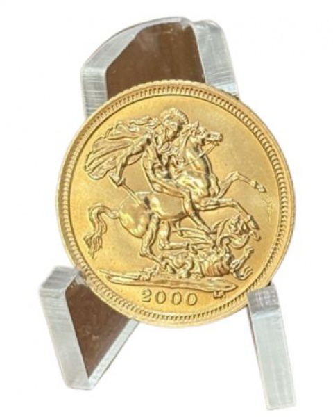 MOEDA DA INGLATERRA 1/2 LIBRA 2000 JUBILEU DA RAINHA ELIZABETH II OURO 0.917 PESO 4g. ACOMPANHA ESTOJO.