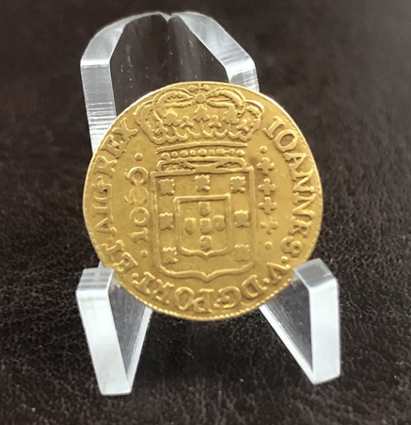 MOEDA DO BRASIL 1000 RÉIS 1726 RRRR - REI JOÃO V - OURO 0.917 PESO: 2.4 G - RARÍSSIMA