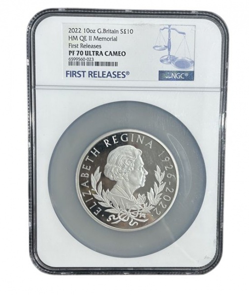 MOEDA DA GRÃ BRETANHA 10 POUNDS 2022 CHARLES III- 10 OZ DE PRATA  - GRADUADA NGC - PF 70 ULTRA CAMEO.