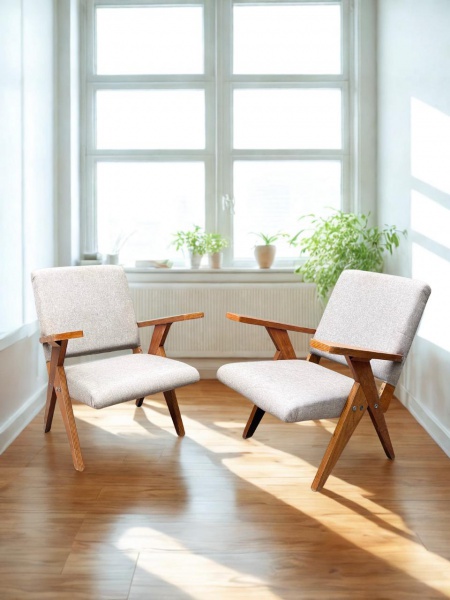 Jose Zanine Caldas (Atribuido) - Par de Poltronas - Elegante e estiloso par de poltronas em compensa