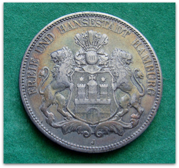 COD.900 - Hamburgo - 1900J - 5 Marcos - Prata .900 - 27,7g - 38mm - KM#610 - Cunhagem: 172.000 - Excelente Estado de Conservação - Oportunidade
