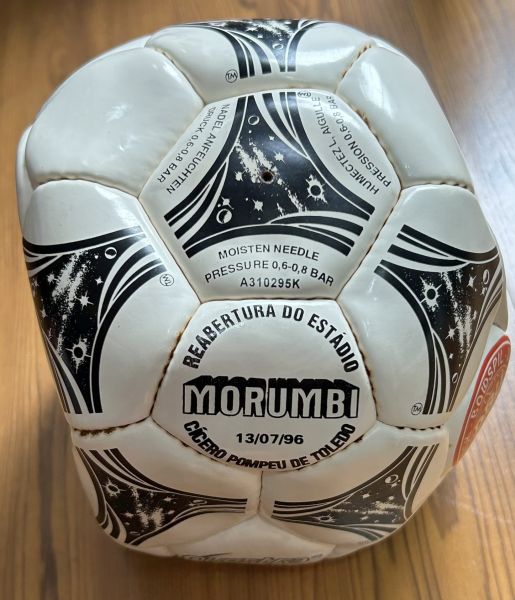 Bola da reabertura do Estádio do Morumbi - 1996 - Partida São Paulo 1 x 1 Seleção Sub-23 da Dinamarca