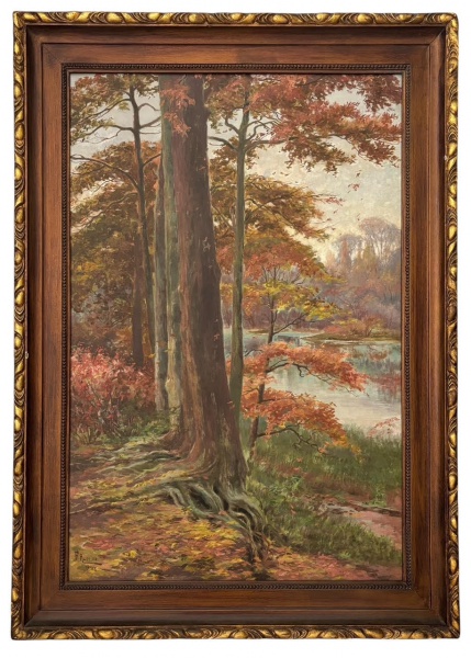 Aurélio de Figueiredo (18541916)  Óleo sobre tela, assinado e datado de 1908, emoldurado em madeira entalhada.Obra intitulada Tronco, pertencente a coleção particular, com certificado de autenticidade.Nesta paisagem, o artista  um dos grandes nomes do romantismo e realismo brasileiro  retrata um tronco à beira de um lago, entre árvores de folhagem outonal, equilibrando lirismo e observação naturalista. A paleta quente, em tons de verde, vermelho, amarelo e marrom, revela sua maestria na representação da natureza brasileira.Aurélio, irmão de Pedro Américo, destaca-se por sua contribuição à pintura histórica e paisagística, unindo poesia e vigor em composições de atmosfera contemplativa.