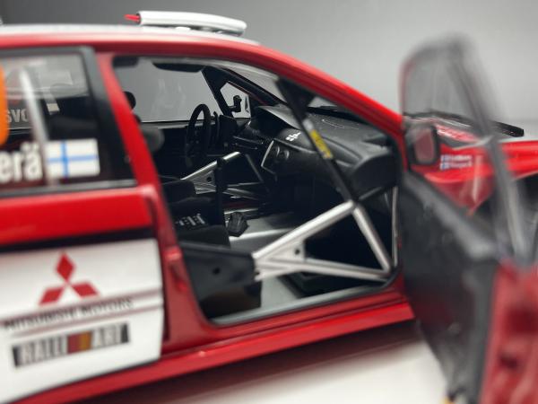 ミニカー AUTOart 1/18 Mitsubishi Lancer WRC05 Mitsubishi Lancer WRC05 Prata e Vermelho Rovanpera #9 -