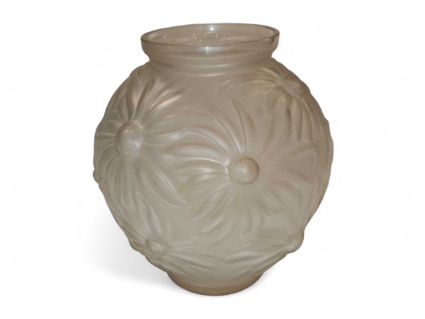 Etling - Belissimo vaso balaústre em cristal francês, com decoração de flores satinadas em relevo. M