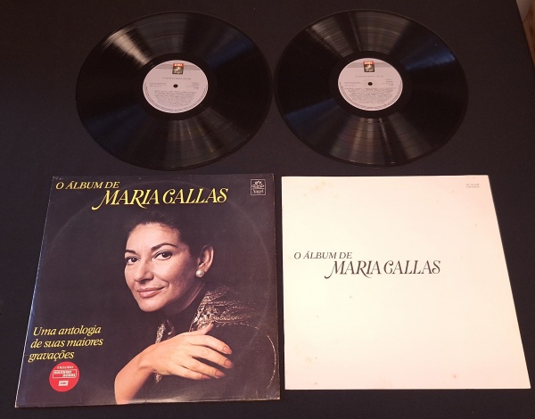 LP vinil duplo O Album de Maria Callas. Capa e discos em bom estado. Com encarte.     EMI. 1987