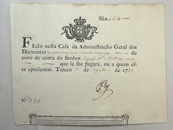 Numismática Brasil - Guia de Fundição de Ouro - Tejuco - 7 de agosto de 1777. Histórica peça, praticamente flor de estampa - Grande importância na numismática brasileira. Peça conservada em condições controladas de temperatura e umidade, preservando sua beleza - 58 oitavas e três quartos do Sr. João M. Penna - 18,8x14,7cm