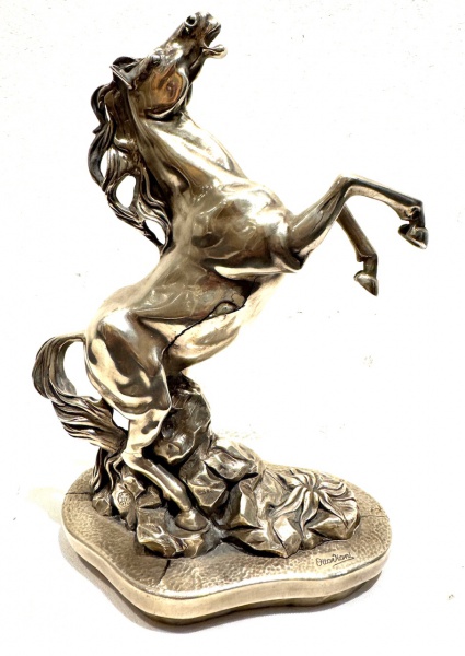 Ottaviani - Escultura em metal espessurado a prata representando Cavalo, peça marcada. Med. 23 X 15 cm.
