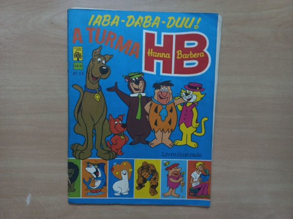 Álbum de figurinhas A Turma Iaba-Daba-Duu! Hanna Barbera Incompleto editora Abril ano de 1980,em ótimo estado de conservação como mostram as fotos.