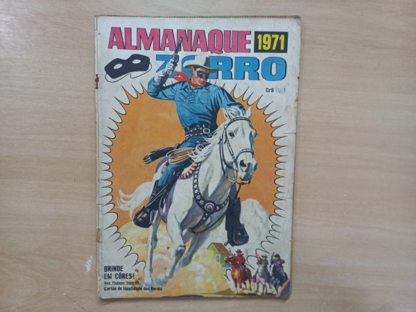 HQ Almanaque Zorro ano de  1971 editora Ebal, em bom estado de conservação como mostram as fotos.