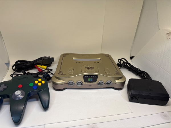 Joias . Lindo Console Nintendo 64 Edição Zelda com Controle e Cabos com Mod RGB
