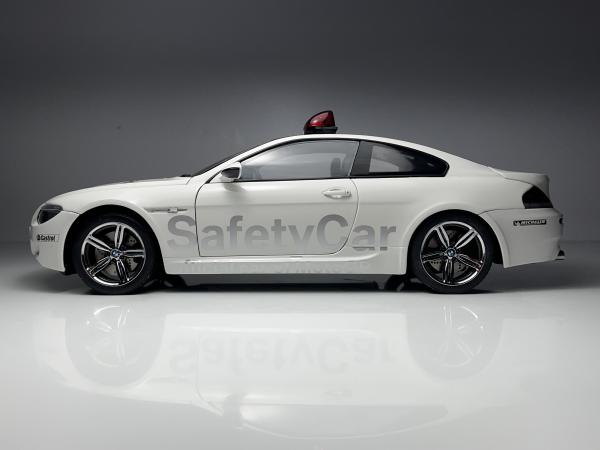 京商　1/18 bmw M6 セーフティーカー　 KYOSHO オートアート BMW M6 Branco Safety Car - Kyosho Escala 1/18 miniatura