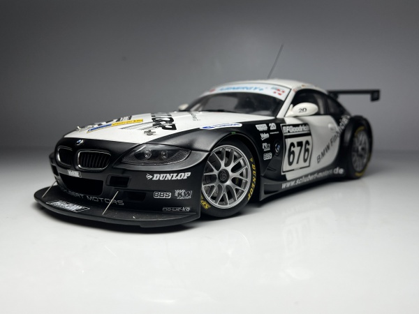 BMW M6 Branco Safety Car - Kyosho Escala 1/18 miniatura