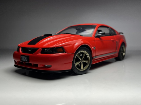 Ford Mustang Mach 1 Laranja - Autoart Escala 1/18 minia