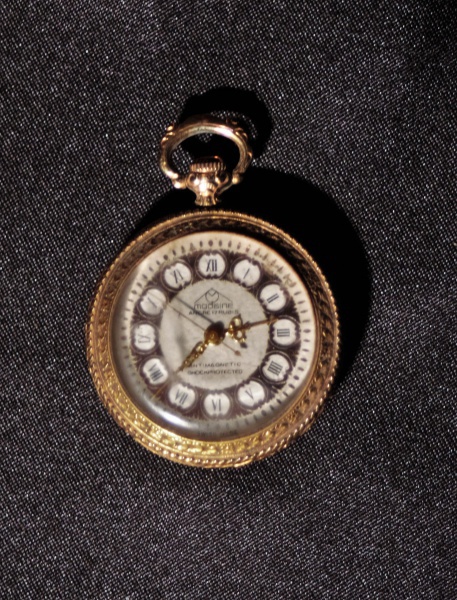 mondaine ancre 17 rubis