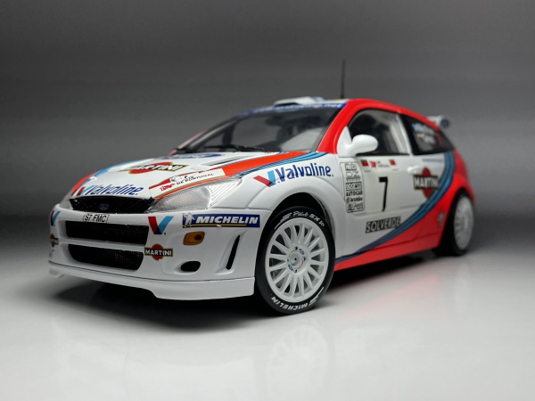 Ford Focus WRC #7 Branco, Vermelho e Azul Martini - Act
