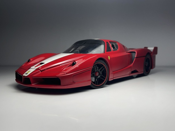 Ferrari FXX Evoluzione Vermelho - Hotwheels Escala 1/18