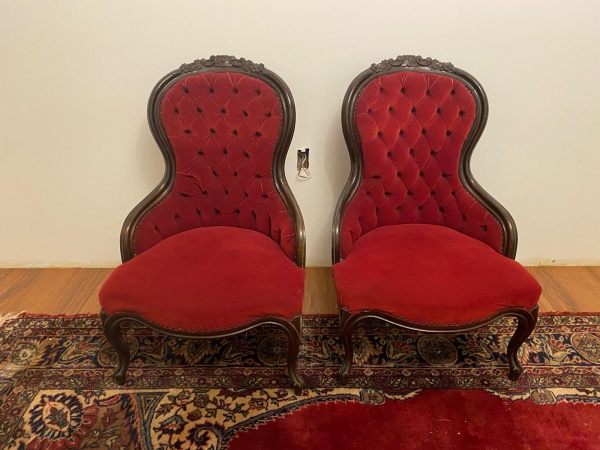 Joias . Maravilhoso par de poltronas francesas em madeira traba foto 3