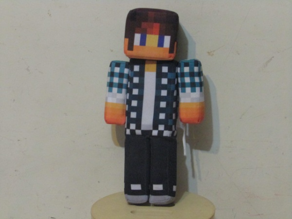 `Minicraft`, boneco articulado de espuma revestida, ZR Toys, 18X32, com marcas do tempo