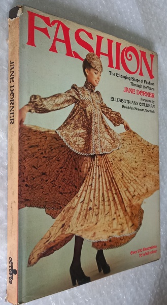 LIVRO FASHION THE CHANGING - SHAPE OF FASHION THROIUGH