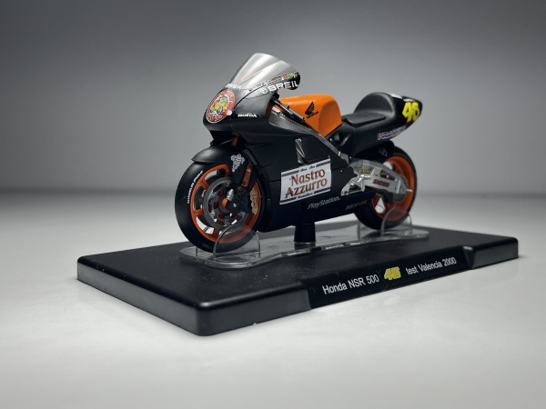 1/18 moto bike HONDA NSR 500 #46 Test Valencia Valentino Rossi - Miniaturas coleccion a escala
