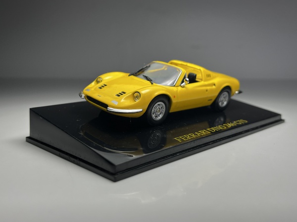 Ferrari Dino 246 GTS Amarelo - Ixo Escala 1/43 miniatur