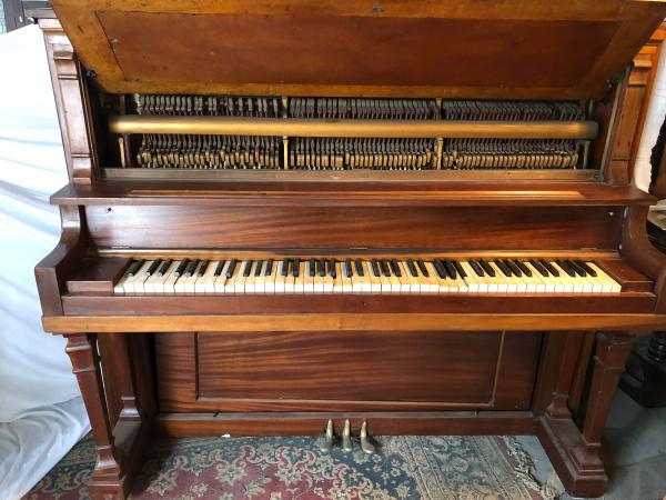 KOHLER & CAMPBELL - Antigo e raro piano vertical da mar