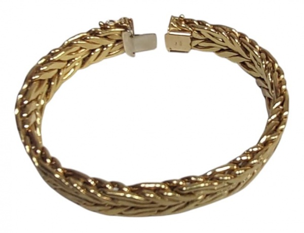 Joias . Jóias - Lote conendo uma linda pulseira groumet em ouro18k, com inscrição no ...
