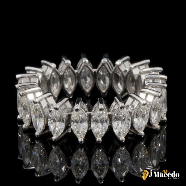 Aliança Ouro Branco 18k (maleável) com 20 diamantes de 20pontos cada  Letra HVS1 lapidação navete Ar