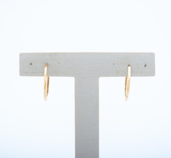 Joias . Par de brincos em ouro 18 K, modelo argola facetada de formato geométrico, ...