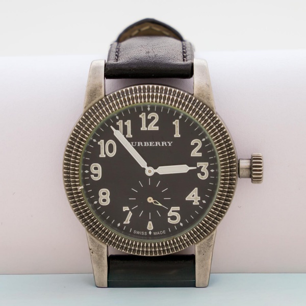 Relógio masculino Burberry Swiss Made original em aço com bezel