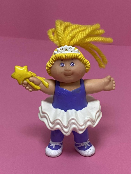 Promocional - McDonalds - Cabbage Patch Kids: Tiny Dancer "Ali Marie" - 1992. Tam.: 8,0cm. Item usado, pode conter marcas de uso e do tempo. (ver fotos).