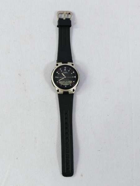 relógio de luxo da marca Rolex, modelo Submariner