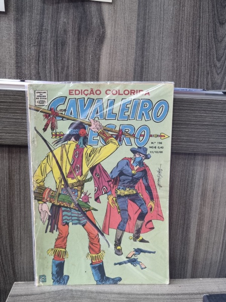 Joias . Esta revista é a edição nº 196 do gibi Cavaleiro Negro, publicada em 13 de ...