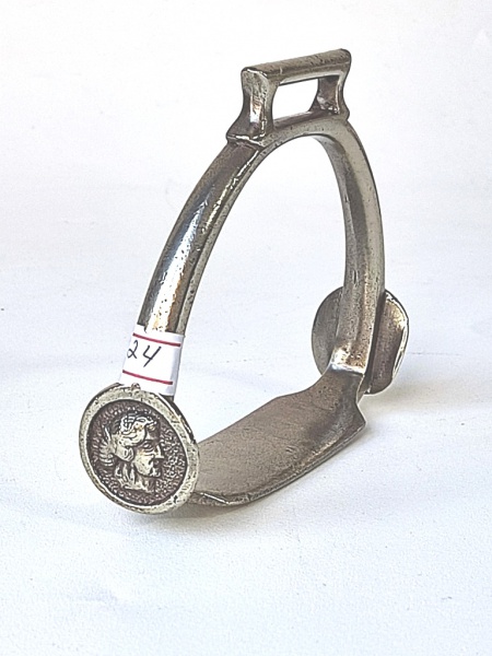 Arte . 599 - JOQUEI - BRONZE 11,5 X 5 CM - BASE MARMORE DIÂMET foto 5