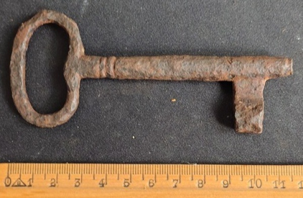Arte . 599 - JOQUEI - BRONZE 11,5 X 5 CM - BASE MARMORE DIÂMET foto 6