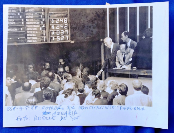 Arte . ASSEMBLÉIA NACIONAL CONSTITUINTE - FOTO - 2/12/87- INST foto 7