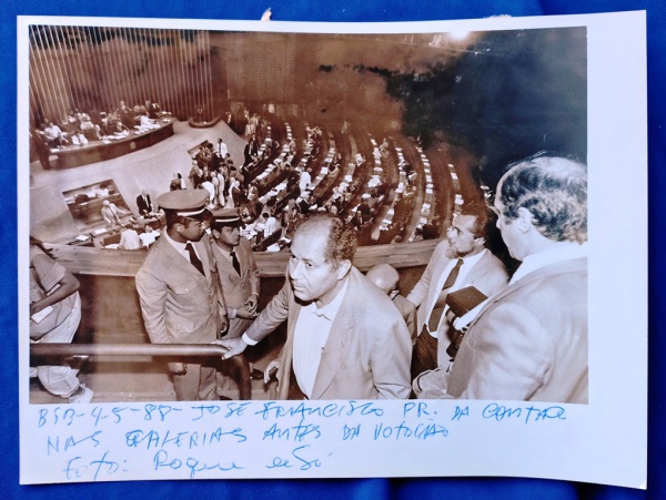 Arte . ASSEMBLÉIA NACIONAL CONSTITUINTE - FOTO - 2/12/87- INST foto 1