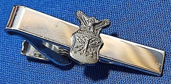Arte . U.S. Army Marksmanship Qualification Badge, SHARPSHOOTE foto 6