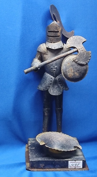 Arte . CAVALEIRO MEDIEVAL - PLÁSTICO PRATEADO - ALTURA 24 CM - foto 1