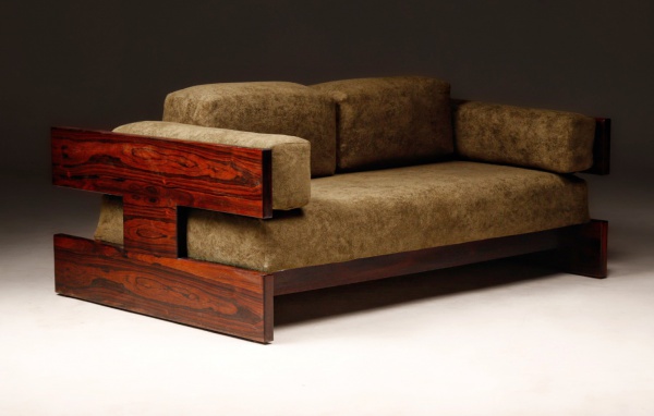 Celina Zilberberg - Celina Decorações - Brasil, C.1960 - Estupendo e Raríssimo sofá em jacarandá