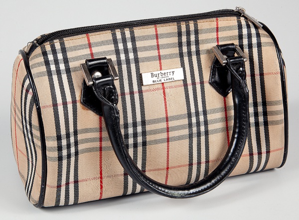 【アルカトラズ】BURBERRY LONDON BLUE LABEL♡ Burberry of London. Blue Label. Bolsa original em canva