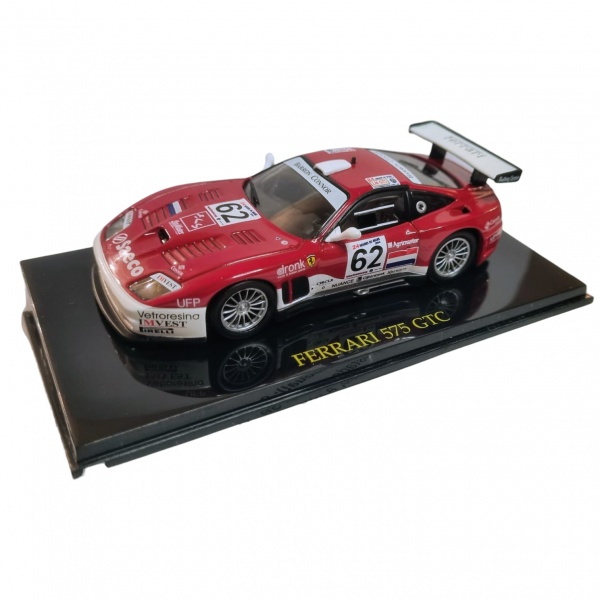 Miniatura oficial Ferrari 575 GTC - Acondicionado em estojo de
