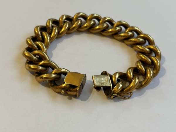 Lote 240 PULSEIRA DE ELOS GROSSOS, MALHA GRUMET, EM OURO AMARELO 18K, PESO APROXIMADO ... Valor de v