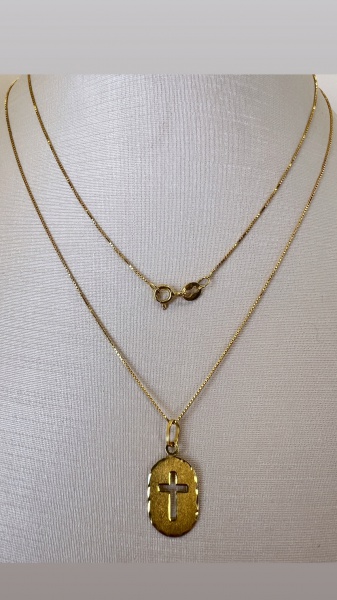 Joias . GARGANTILHA CONFECCIONADA EM OURO AMARELO 18K. COM PERO foto 5