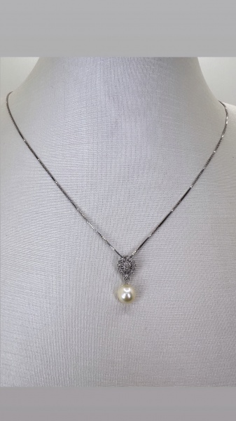 Joias . MEIA ALIANÇA CONFECCIONADA EM OURO AMARELO 18K. COM PER foto 4