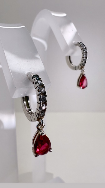 Joias . BRINCO ARGOLA COM ZIRCONIA CONFECCIONADA EM PRATA 925, foto 1