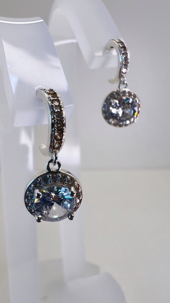 Joias . BRINCO ARGOLA COM ZIRCONIA CONFECCIONADA EM PRATA 925, foto 1