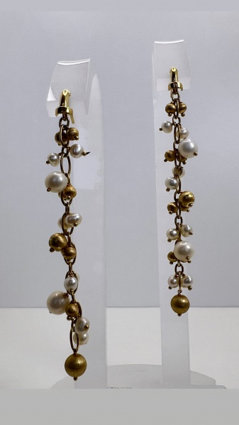 Joias . PULSEIRA CONFECCIONADO EM OURO AMARELO 18K, COM PEROLAS foto 1